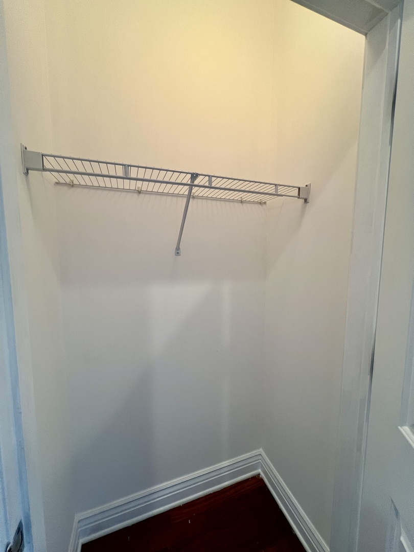 3300 West Irving Park Road, Unit F3 Chicago, IL 60618 - Photo 12 of 20