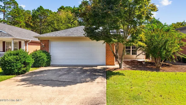 $418,500 | 130 Mallard Lane, Pinehurst, NC 28374