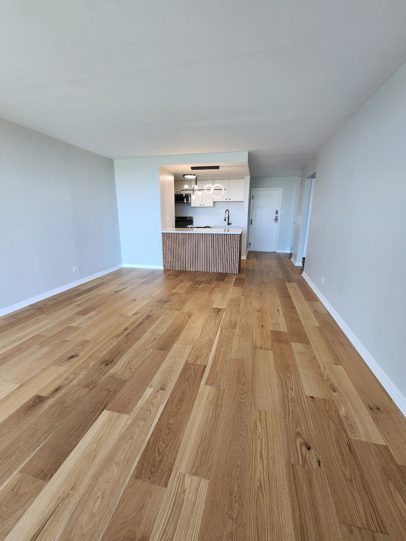 2015 South Finley Road, Unit 900 Lombard, IL 60148 - Photo 7 of 15