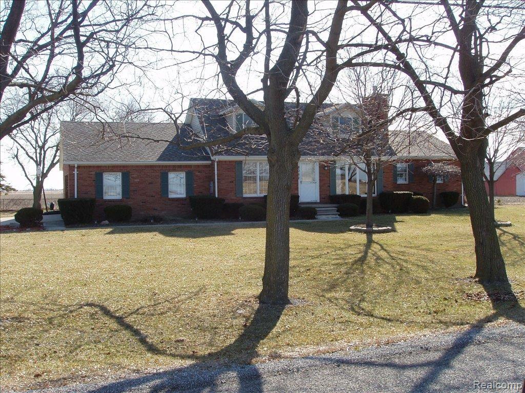 8062 Strong Road Newport, MI 48166 - Photo 1 of 8 front view