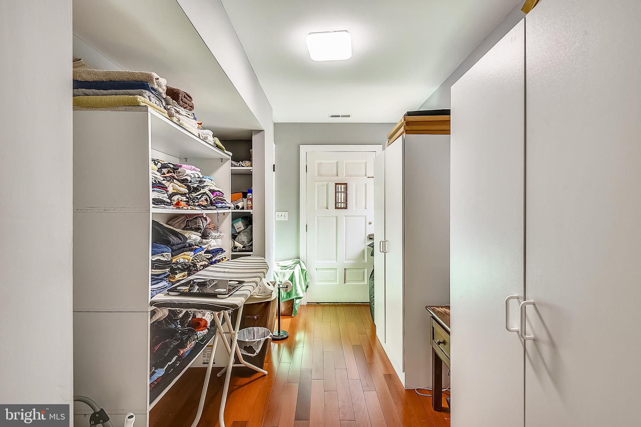 6705 Levin Dashiell Road Hebron, MD 21830 - Photo 54 of 88 Upper level - Primary Bedroom Walk-in Closet
