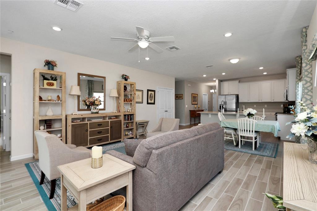 7934 Southwest 74th Loop Ocala, FL 34474 - Photo 4 of 40