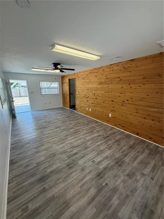 $1,500 | 306 North Iona Avenue, Fruitland Park, FL 34731
