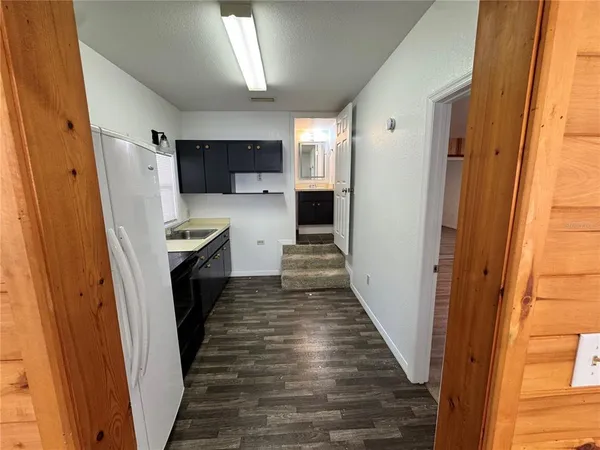 $1,600 | 306 North Iona Avenue, Fruitland Park, FL 34731