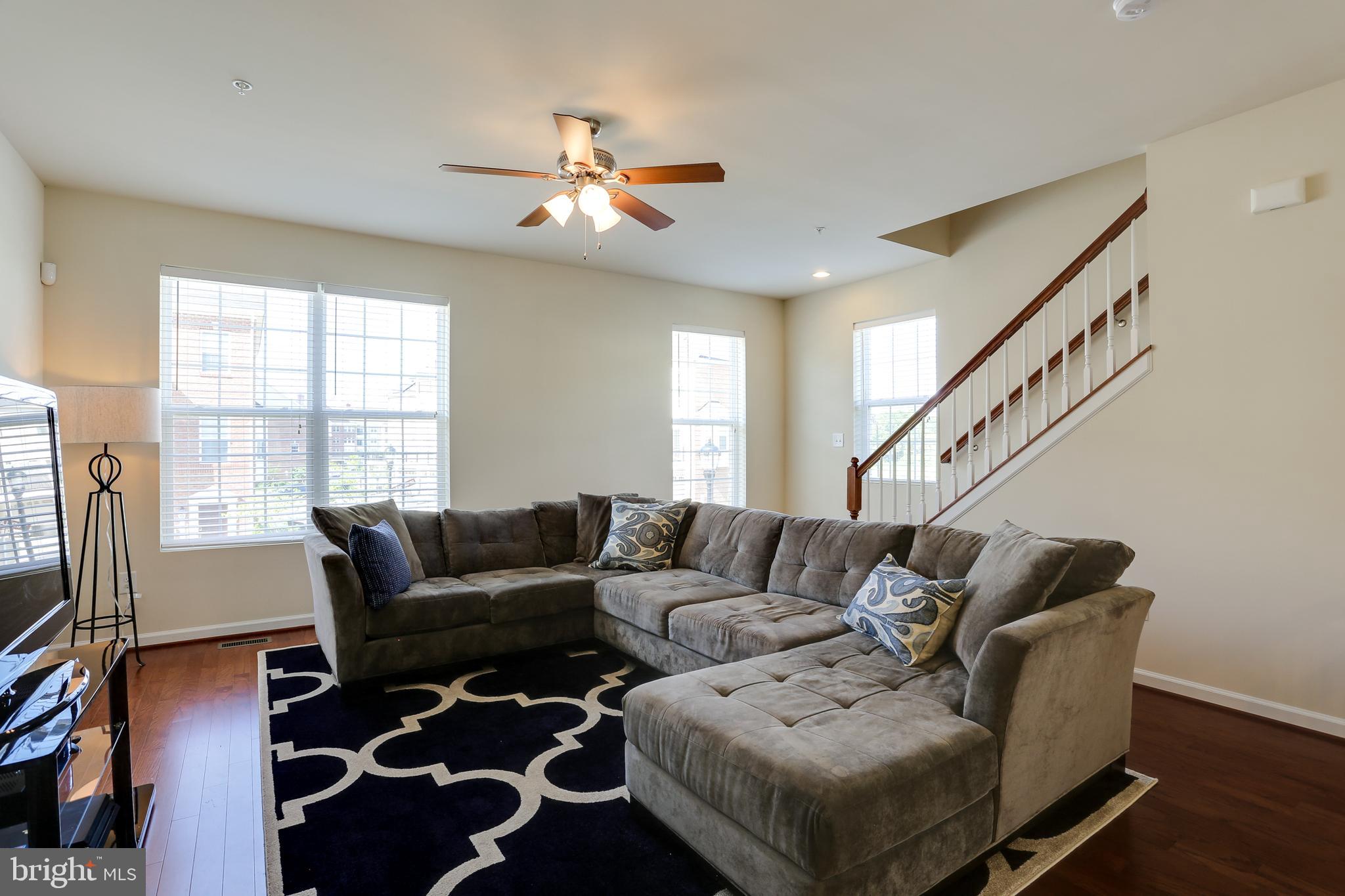 8011 Ravenclaw Road Elkridge, MD 21075 - Photo 11 of 34 Living Room