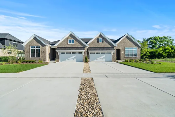 front view of house with a yard