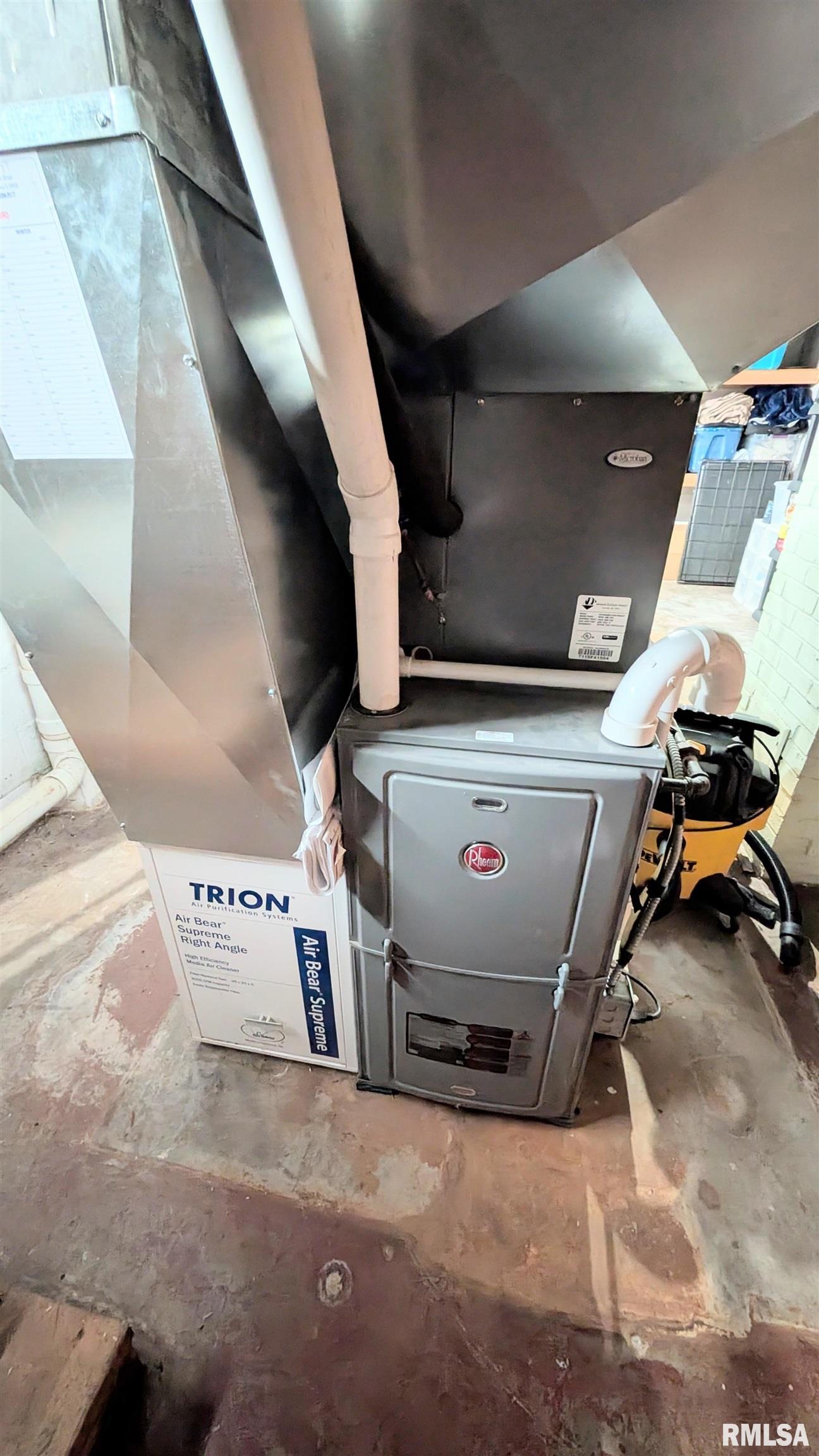 323 Hilda Court Chillicothe, IL 61523 - Photo 31 of 34