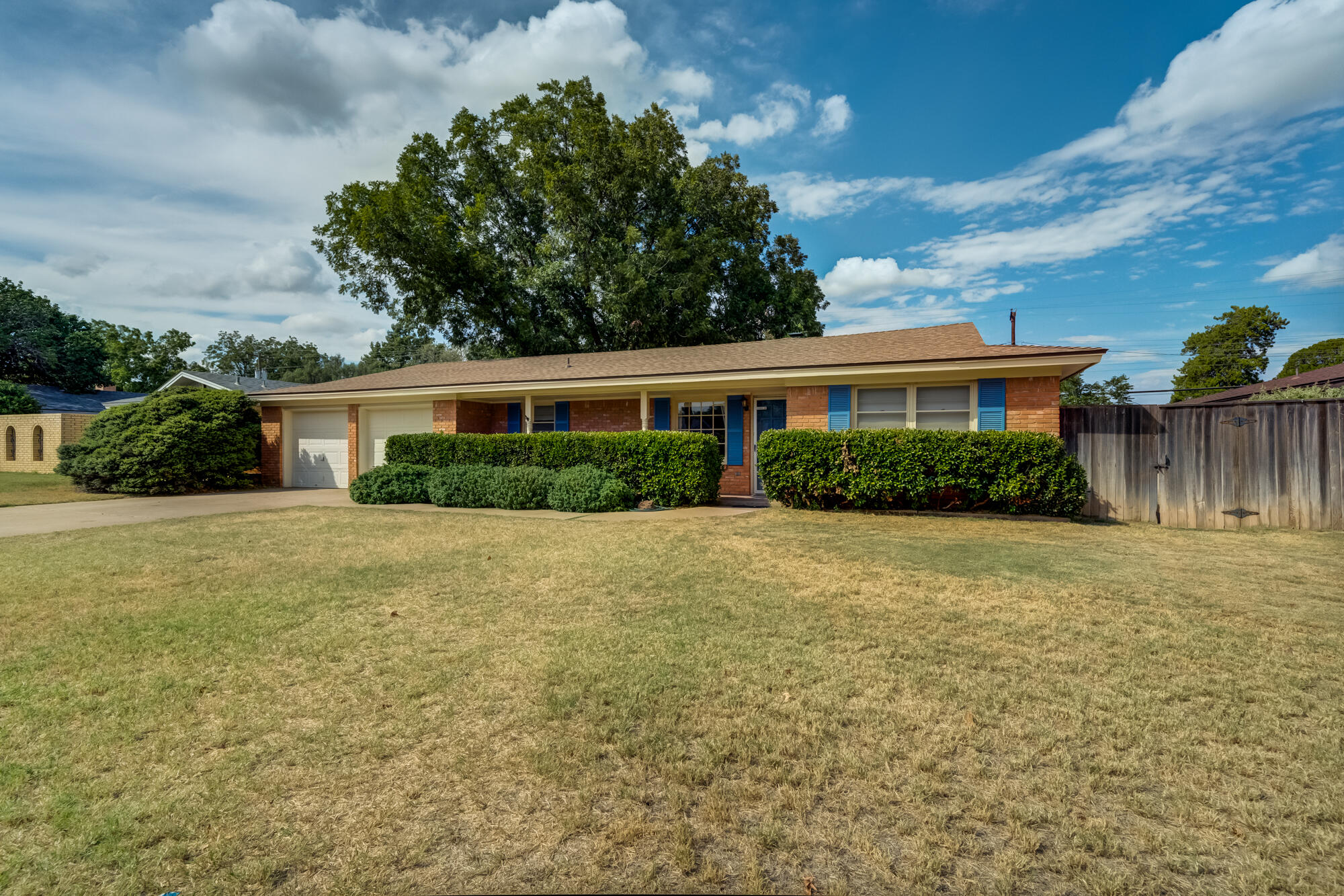 3204 68th Street Lubbock, TX 79413 - Photo 3 of 43 DSC01817_18_19_20_21