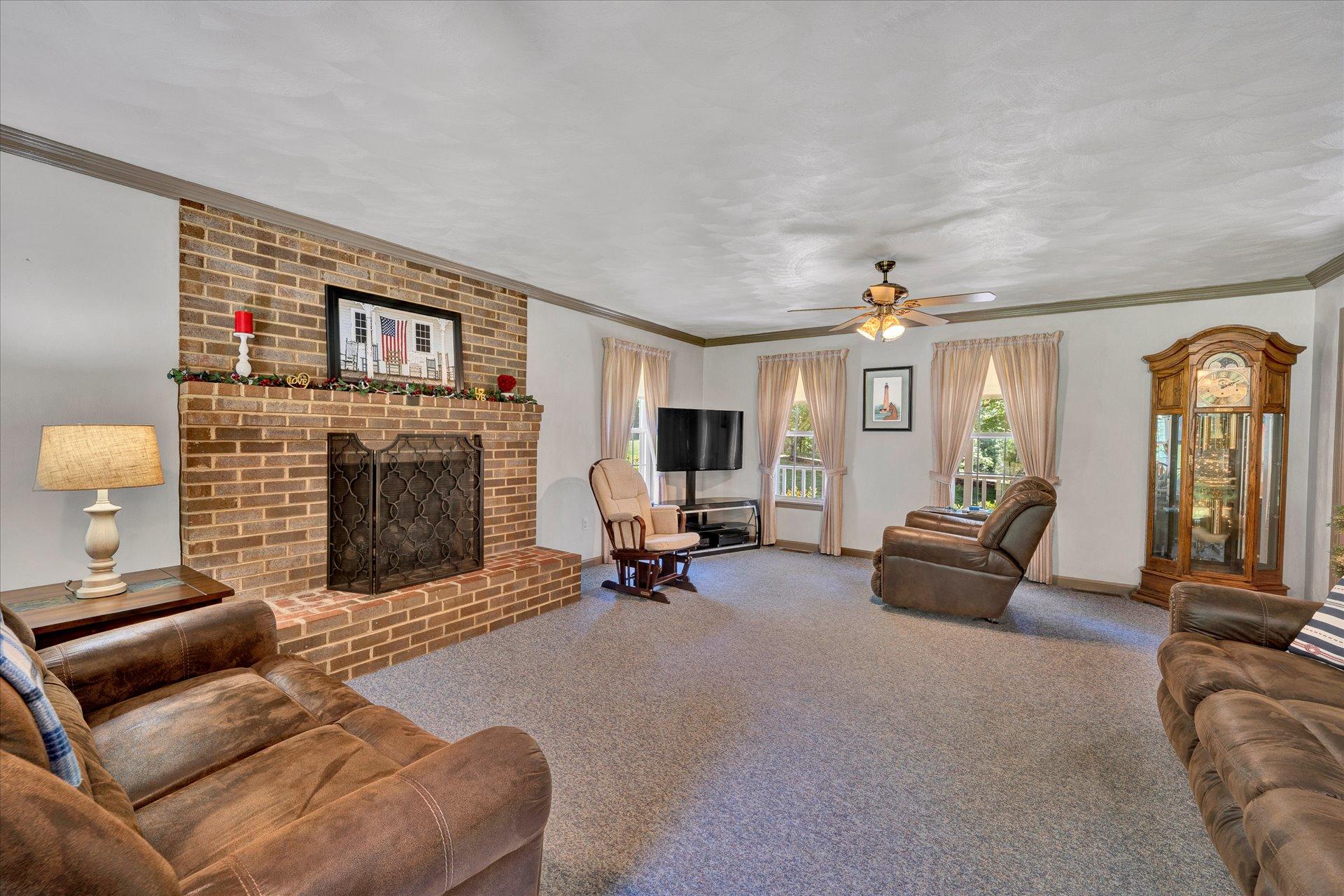 407 McFalls Road Blue Ridge, VA 24064 - Photo 11 of 42 11-DSC00181
