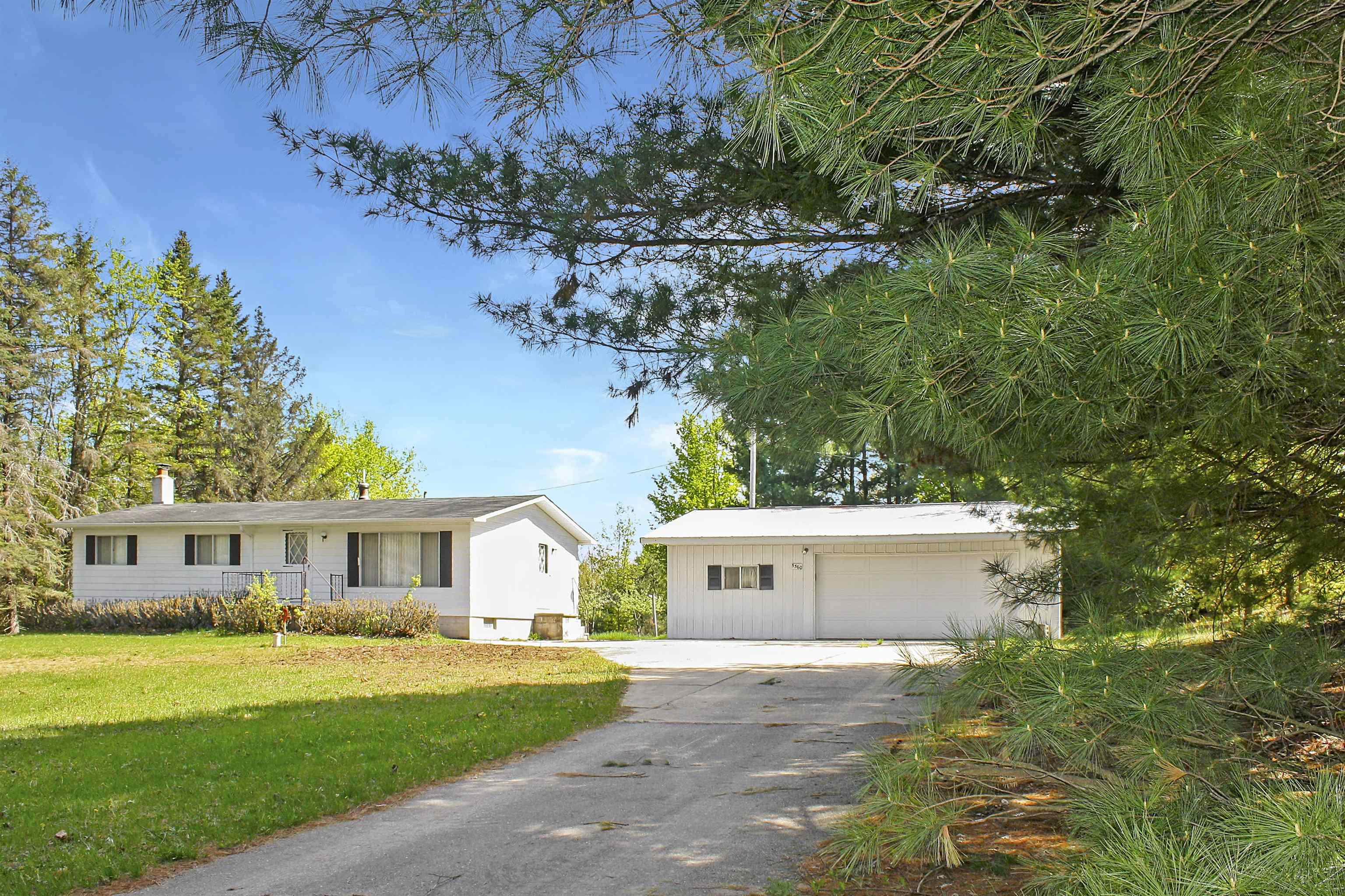 5560 Cool Road Southeast Kalkaska, MI 49646 - Photo 4 of 39 1899924-3.JPG