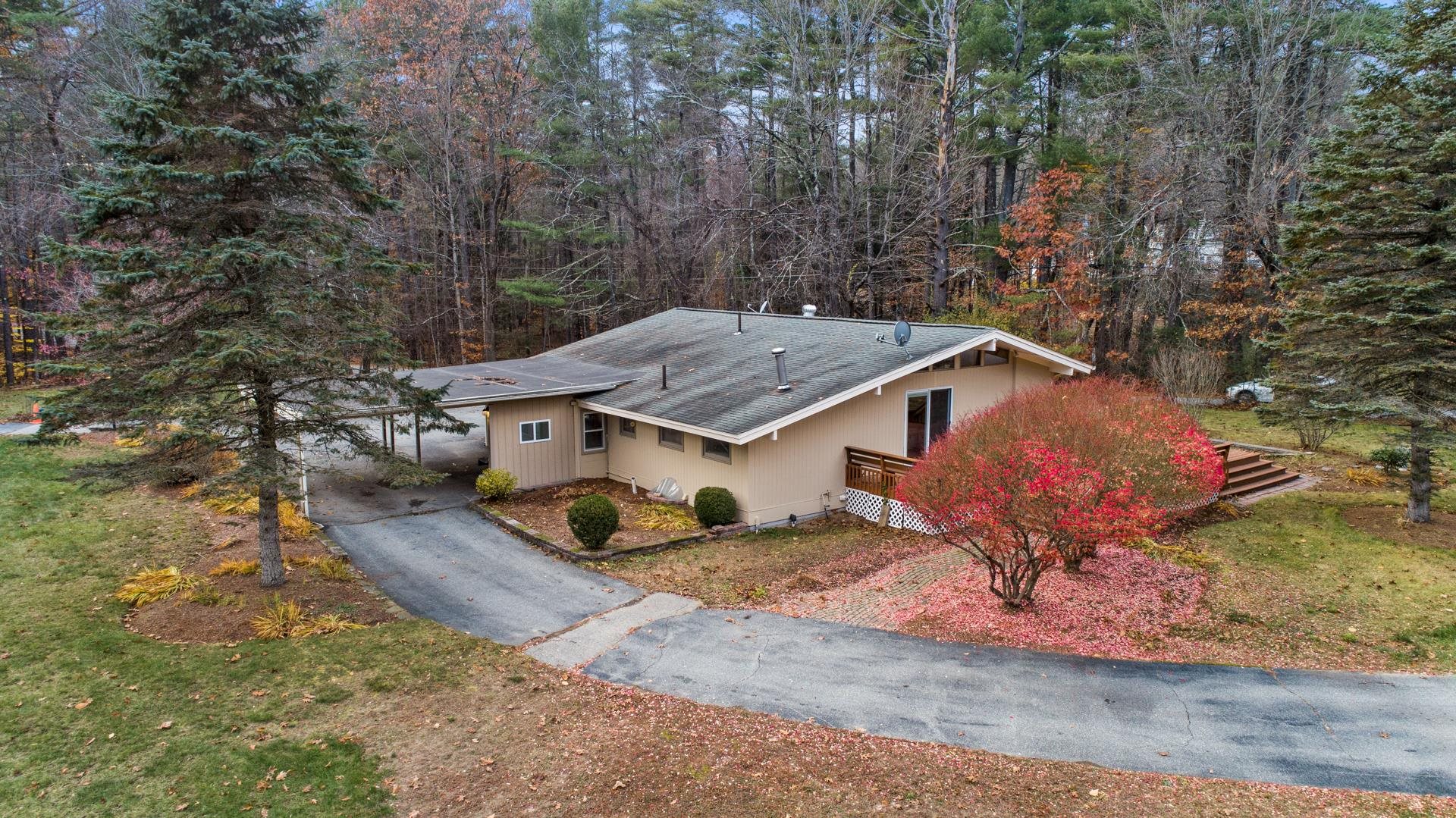 124 Hayden Road Hollis, NH 03049 - Photo 2 of 33