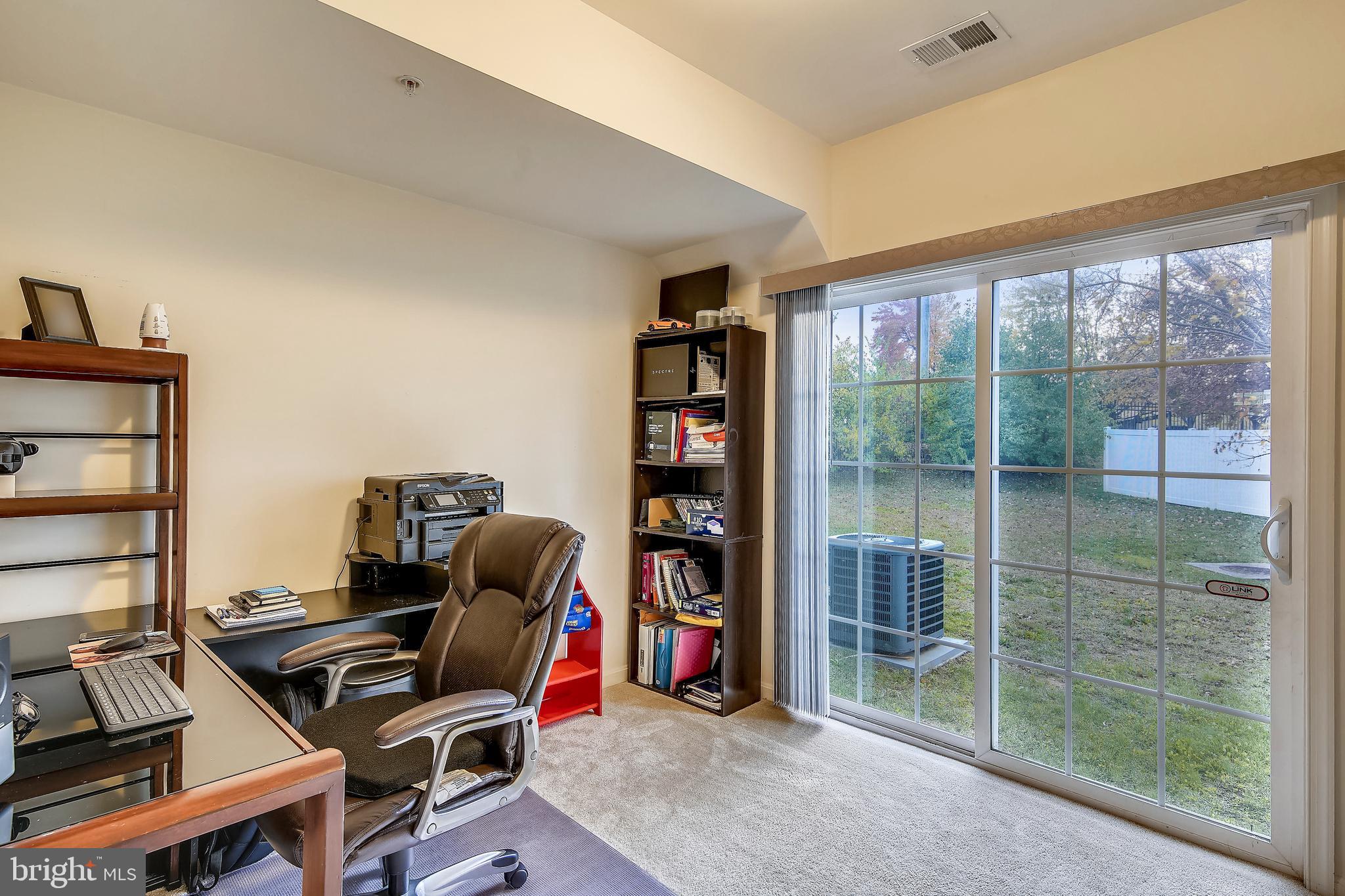 625 Amberfield Road Frederick, MD 21703 - Photo 4 of 37