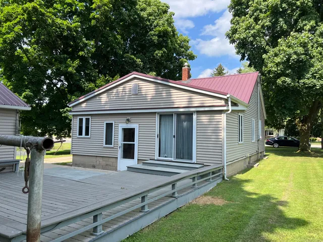 $165,000 | 225 North Lincoln Avenue, Lakeview, MI 48850