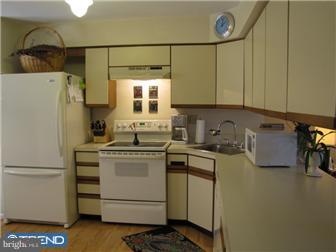 343 Brigade Court Chesterbrook, PA 19087 - Photo 5 of 11 Kitchen