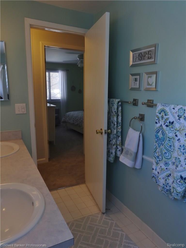 5211 Timber Ridge Trail Clarkston, MI 48346 - Photo 39 of 64 View from bath to upstairs hall