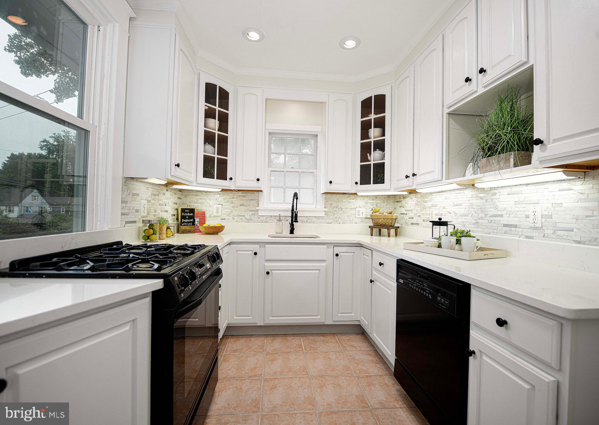 4512 White Avenue Baltimore, MD 21206 - Photo 6 of 32