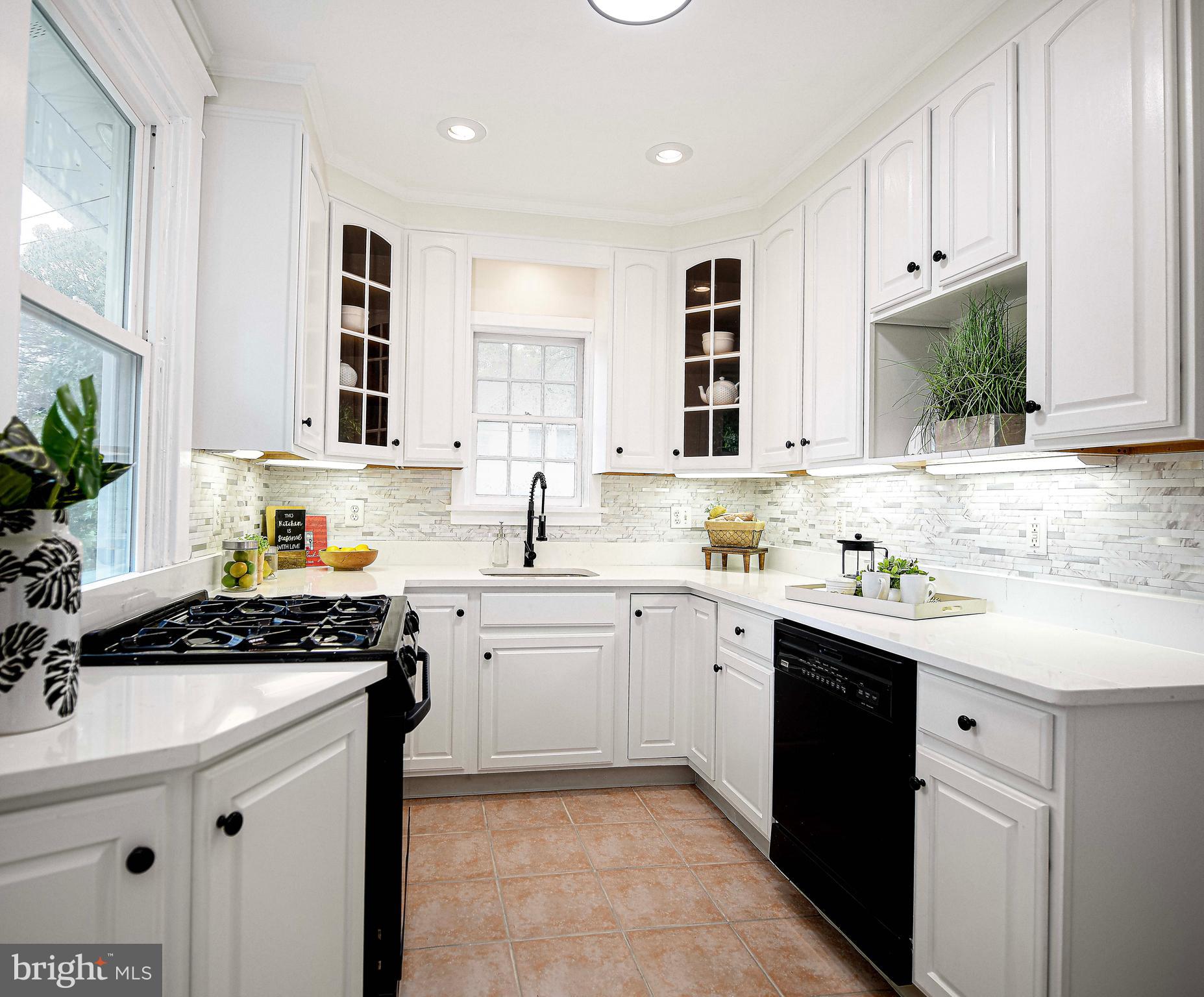 4512 White Avenue Baltimore, MD 21206 - Photo 7 of 32