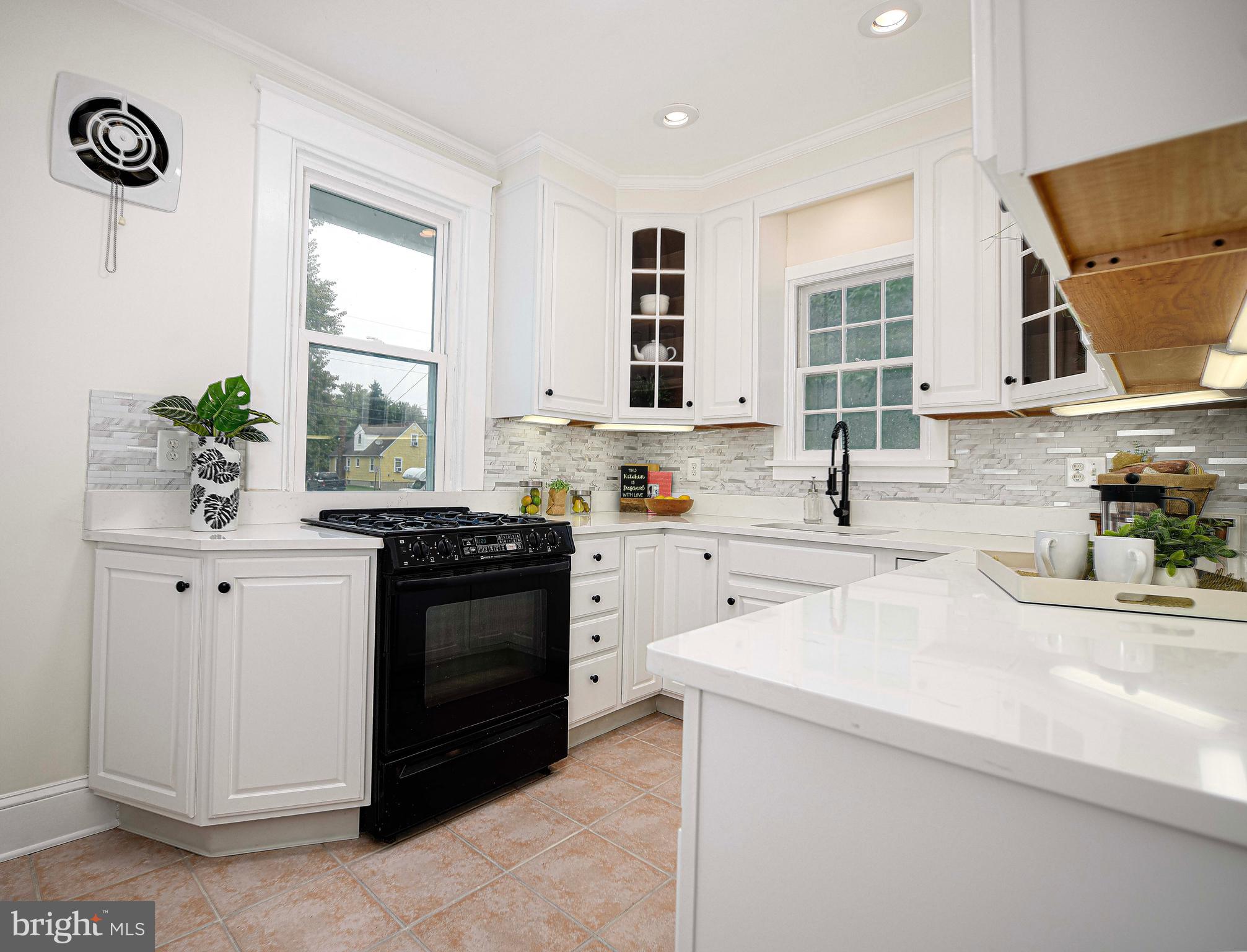 4512 White Avenue Baltimore, MD 21206 - Photo 8 of 32