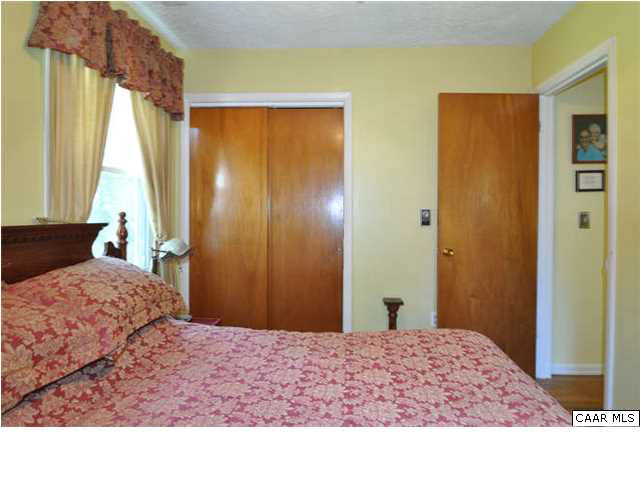 126 North Boston Road Troy, VA 22974 - Photo 17 of 39 Second Bedroom