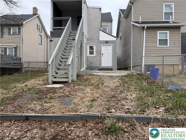$300,000 | 714 West Berwick Street, Easton, PA 18042