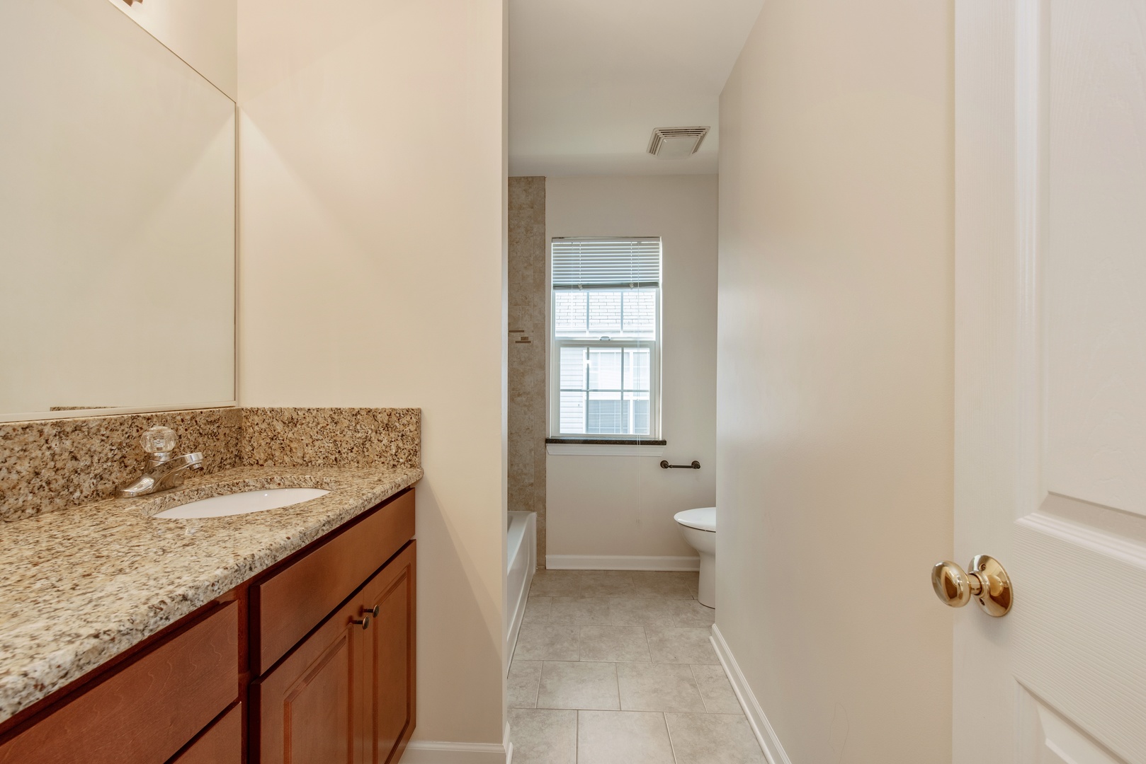 4 Alexander Court Bolingbrook, IL 60490 - Photo 12 of 15