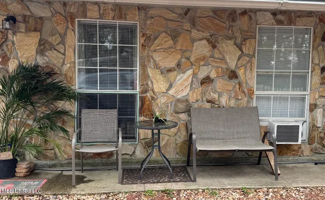 $327,000 | 6528 Columbus Circle, Ocean Springs, MS 39564