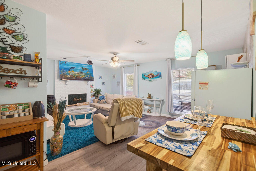 6528 Columbus Circle Ocean Springs, MS 39564 - Photo 4 of 42 6528ColumbusCir-6