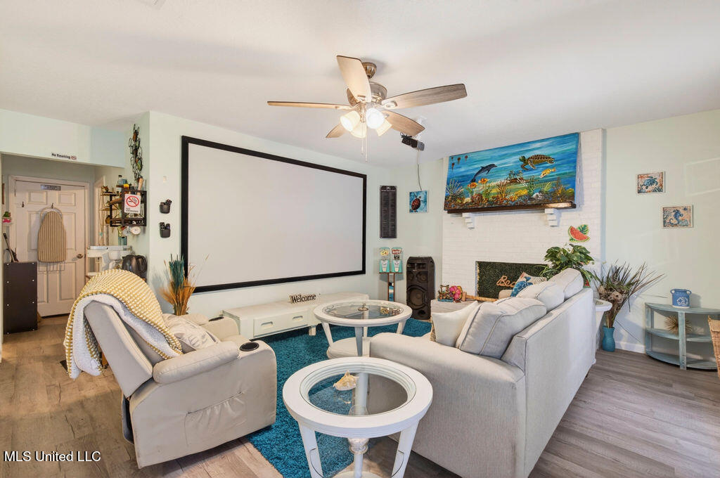 6528 Columbus Circle Ocean Springs, MS 39564 - Photo 7 of 42 6528ColumbusCir-9