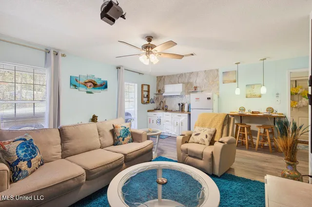 $327,000 | 6528 Columbus Circle, Ocean Springs, MS 39564