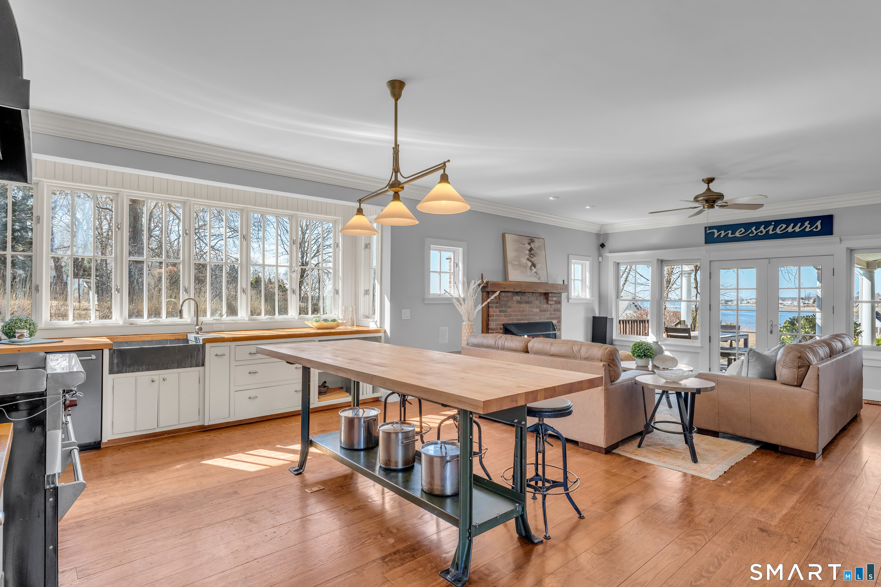 100 Old Black Point Road East Lyme, CT 06357 - Photo 10 of 40 A true chef's kitchen equipped with a professional Wolf gas range a spacious kitchen island and 2 pantries.