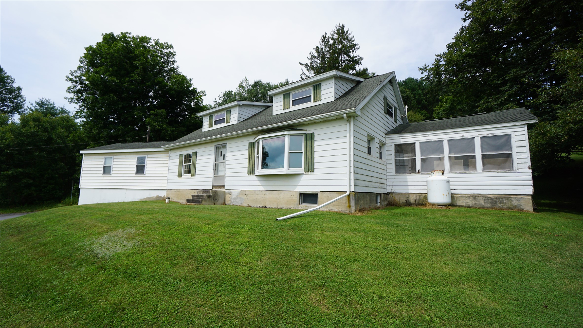 6 Squirrel Hill Road Chenango Forks, NY 13746 - Photo 2 of 45 Gallery Image 2