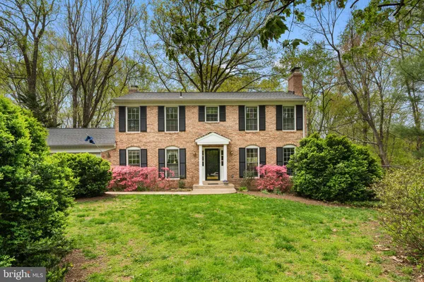 $1,100,000 | 10505 Adel Road, Oakton, VA 22124
