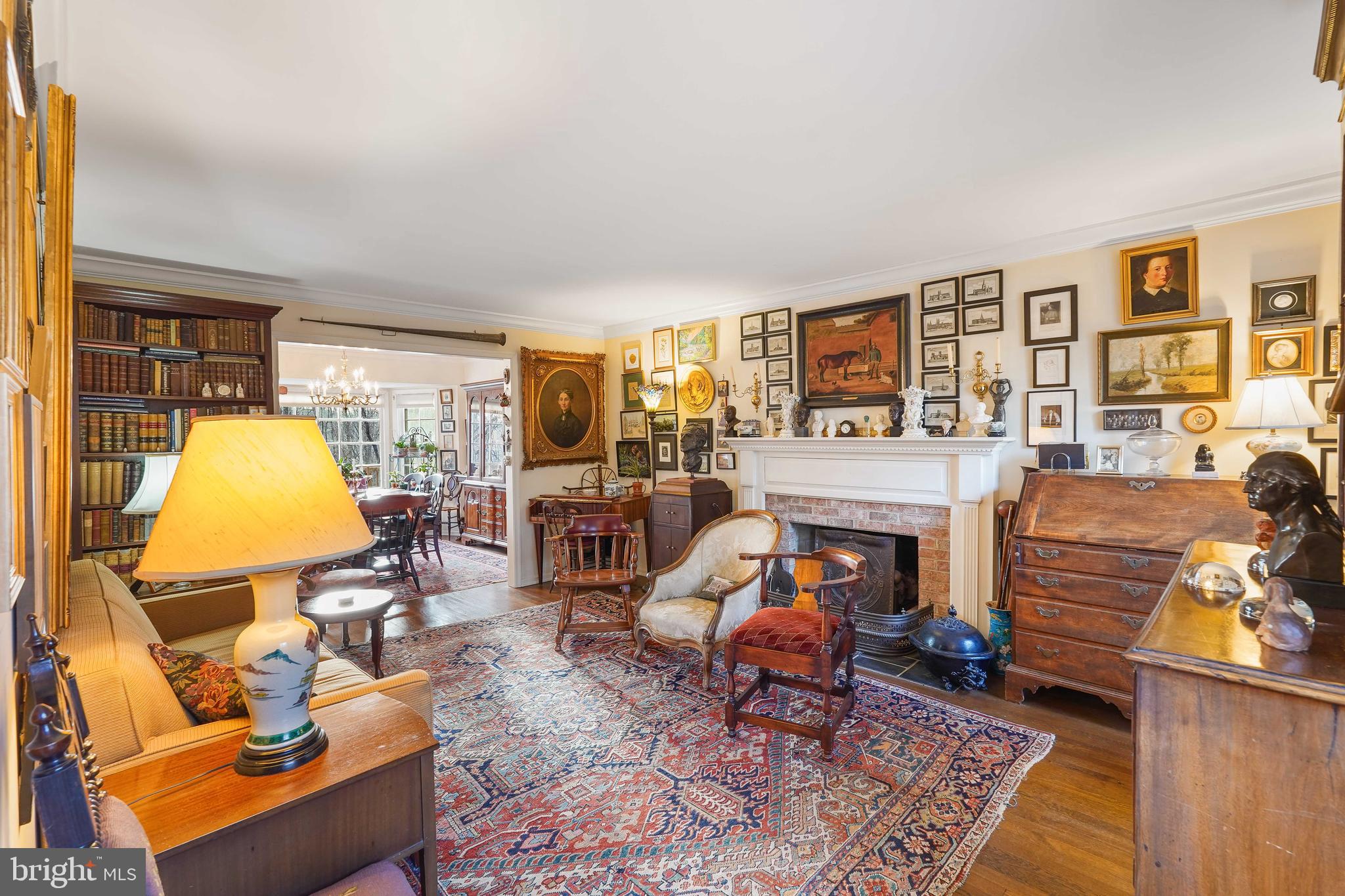 10505 Adel Road Oakton, VA 22124 - Photo 7 of 33