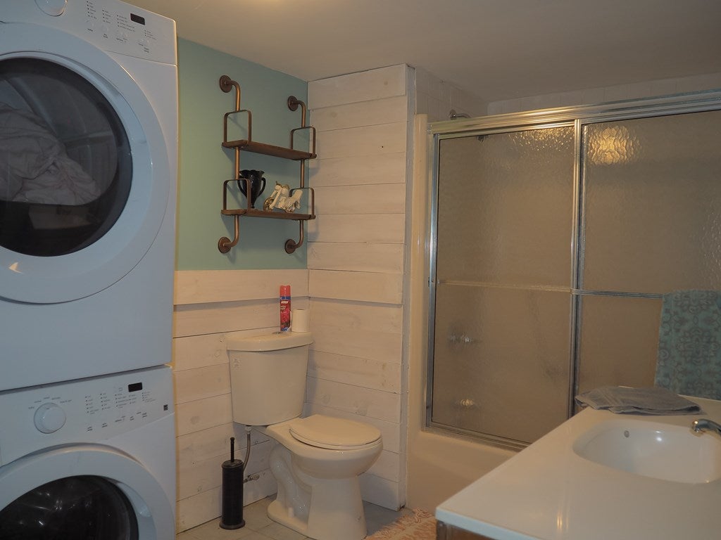 2138 Snow Hill Road Galax, VA 24333 - Photo 22 of 36 Gallery Image 22