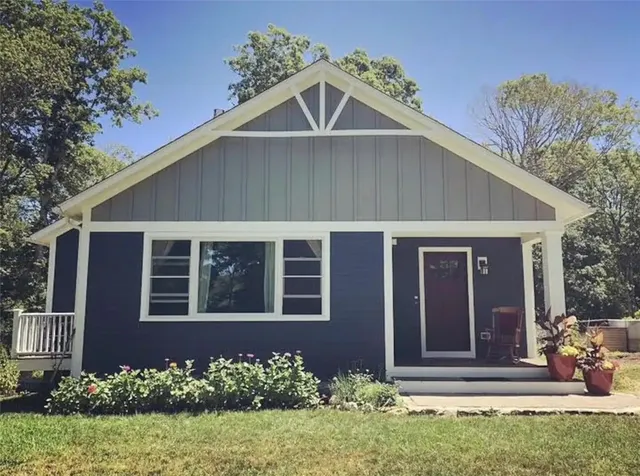 $2,800 | 11 Pioneer Road, Unit 1, Charlestown, RI 02813