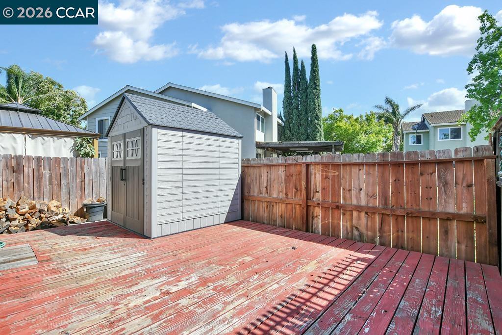 65 Edgewater Place Pittsburg, CA 94565 - Photo 29 of 33 Deck has been repainted
