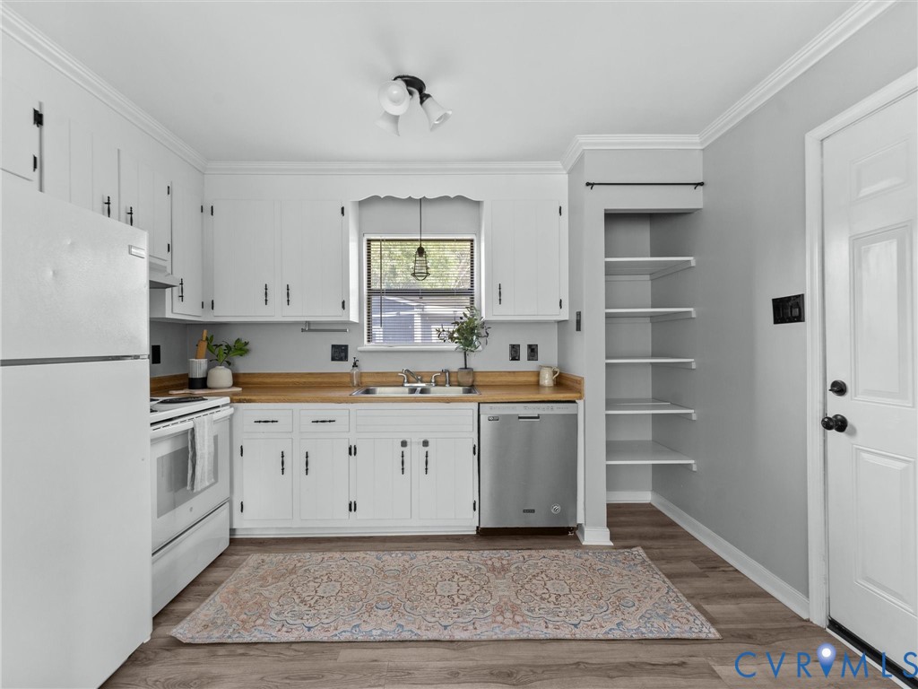 2019 Condrey Ridge Drive North Chesterfield, VA 23236 - Photo 9 of 36