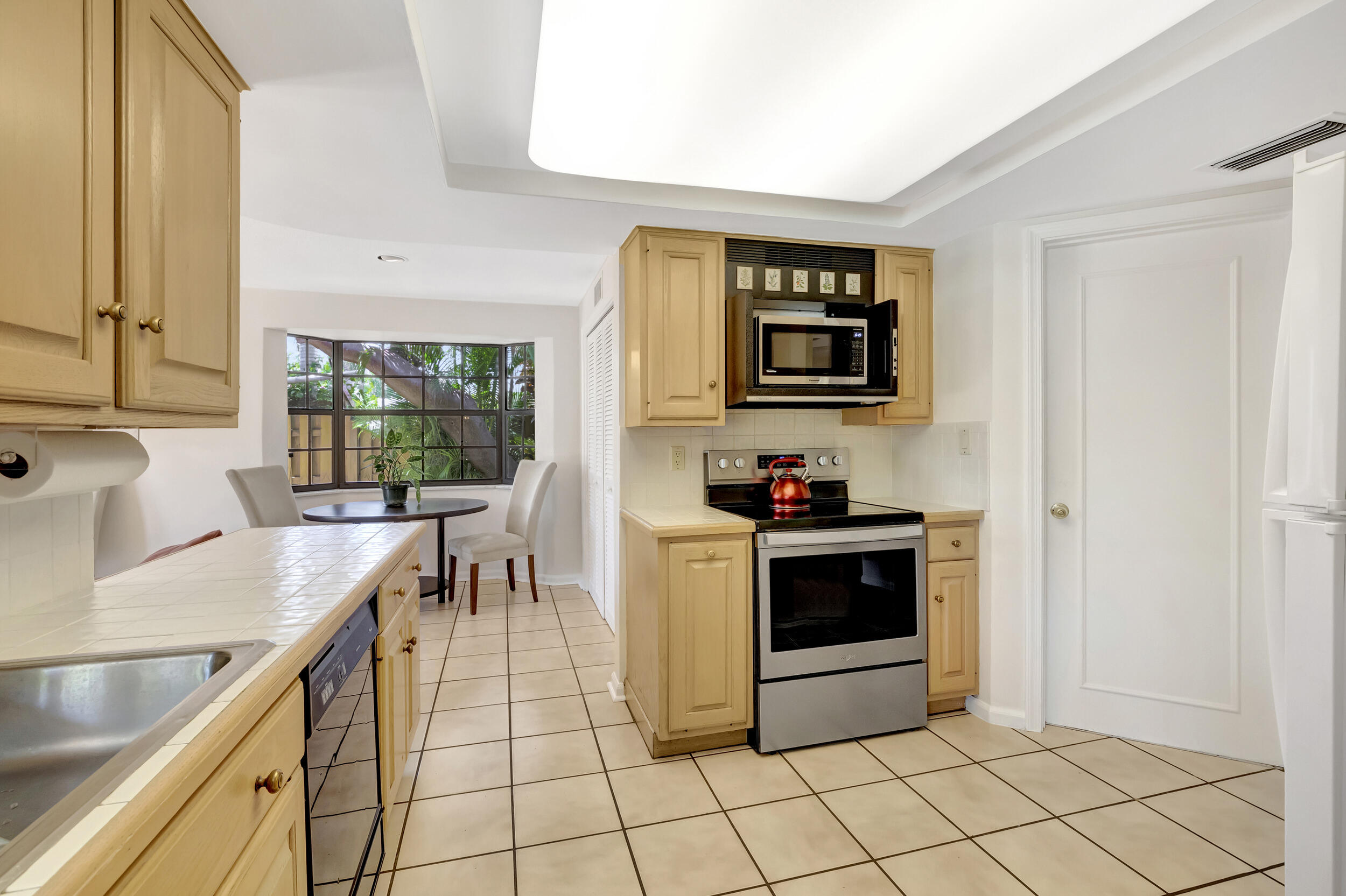 1040 Southwest 3rd Street Boca Raton, FL 33486 - Photo 22 of 38 41_dsc_5649