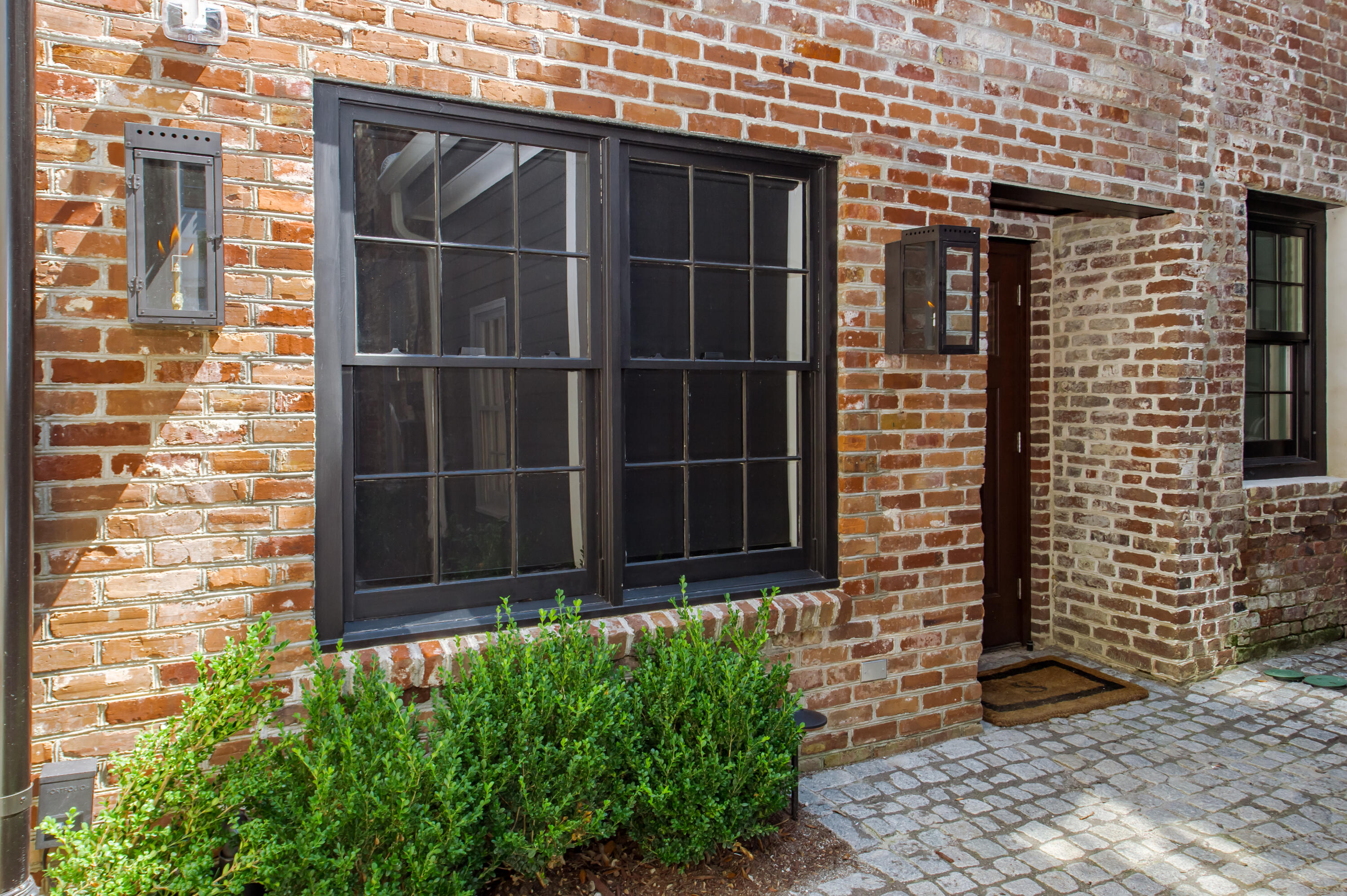 58 1/2 Broad Street Charleston, SC 29401 - Photo 1 of 28 58 1-2 Broad St_High Res-74