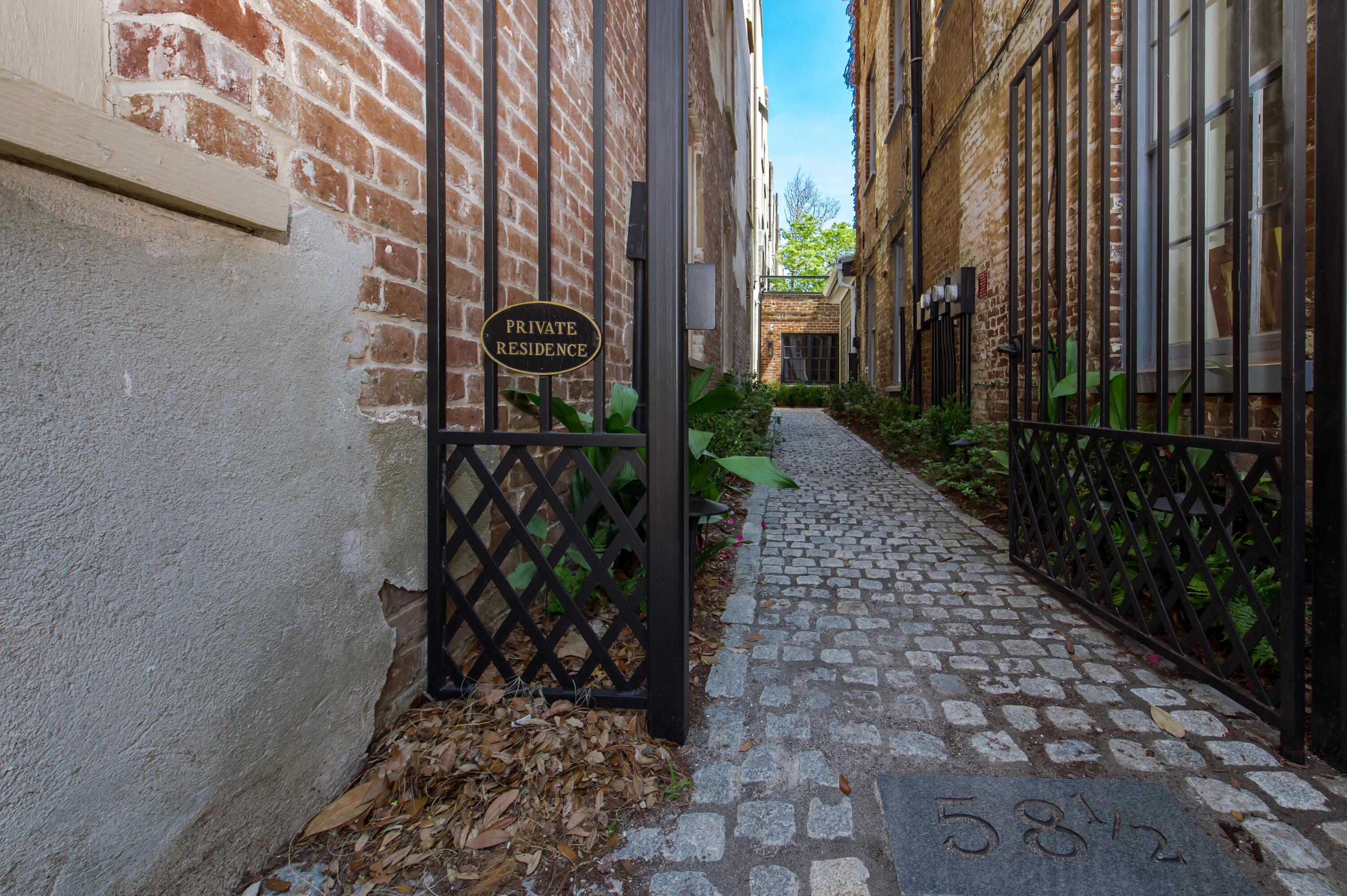 58 1/2 Broad Street Charleston, SC 29401 - Photo 2 of 28 58 1-2 Broad St_High Res-76