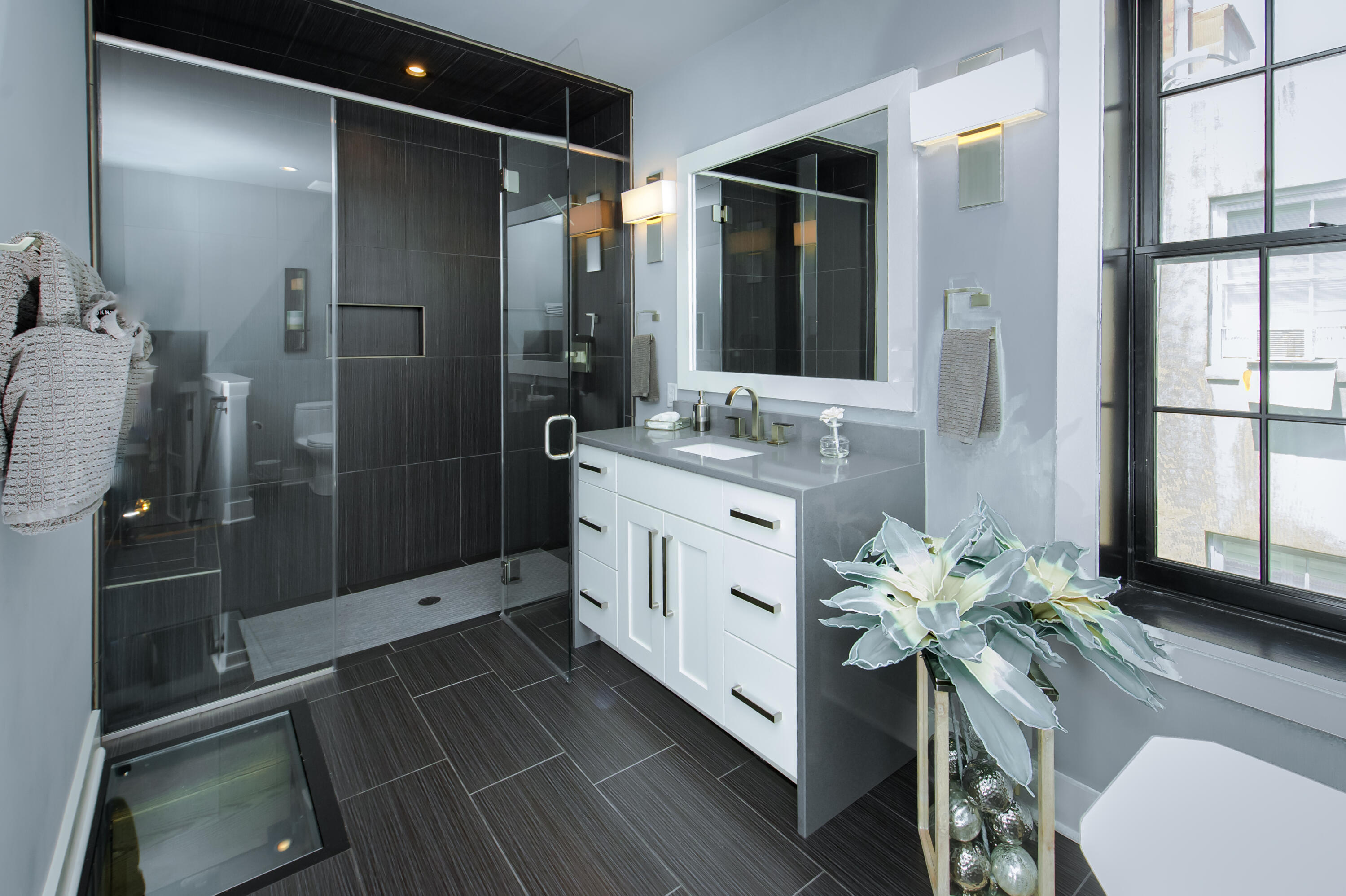 58 1/2 Broad Street Charleston, SC 29401 - Photo 24 of 28 58 1-2 Broad St_High Res-57