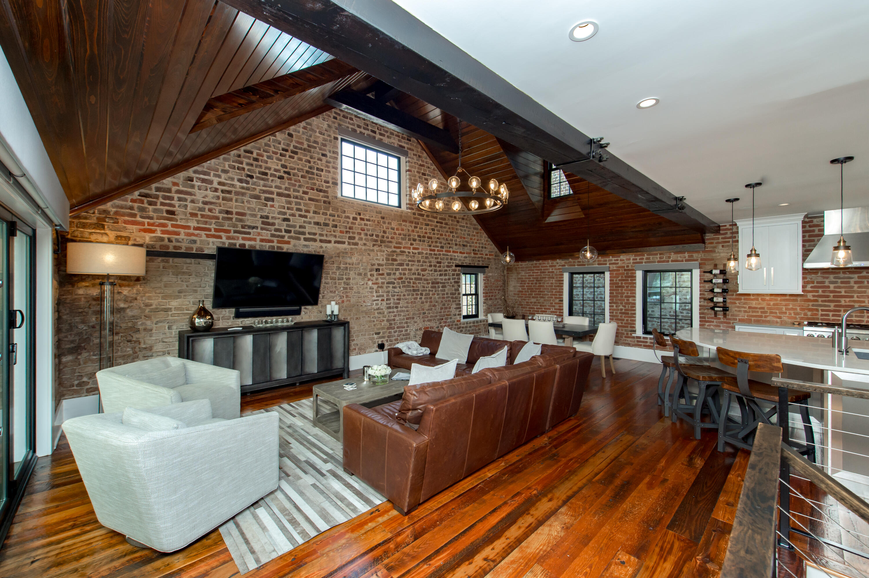 58 1/2 Broad Street Charleston, SC 29401 - Photo 7 of 28 58 1-2 Broad St_High Res-26