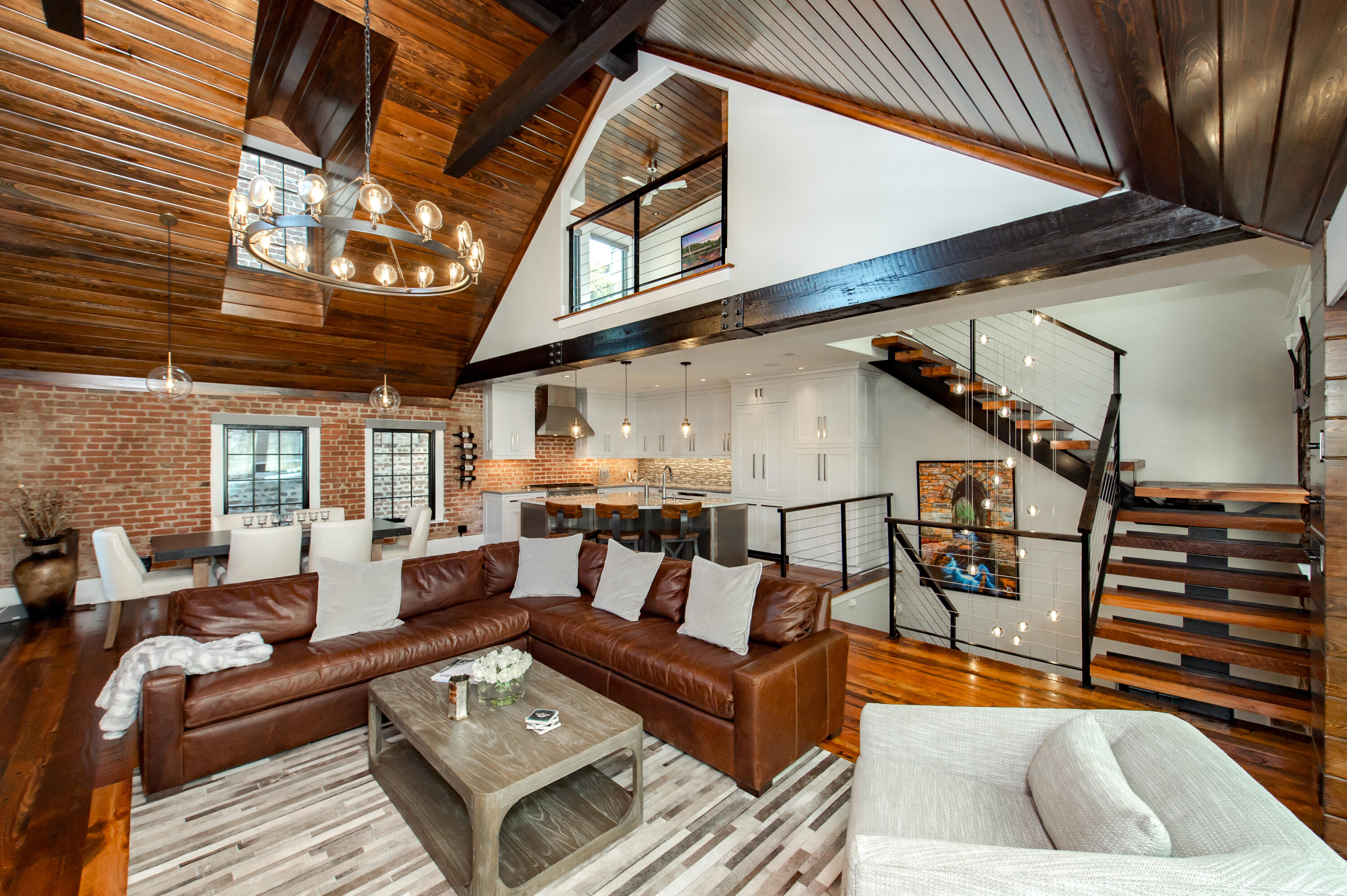 58 1/2 Broad Street Charleston, SC 29401 - Photo 10 of 28 58 1-2 Broad St_High Res-30