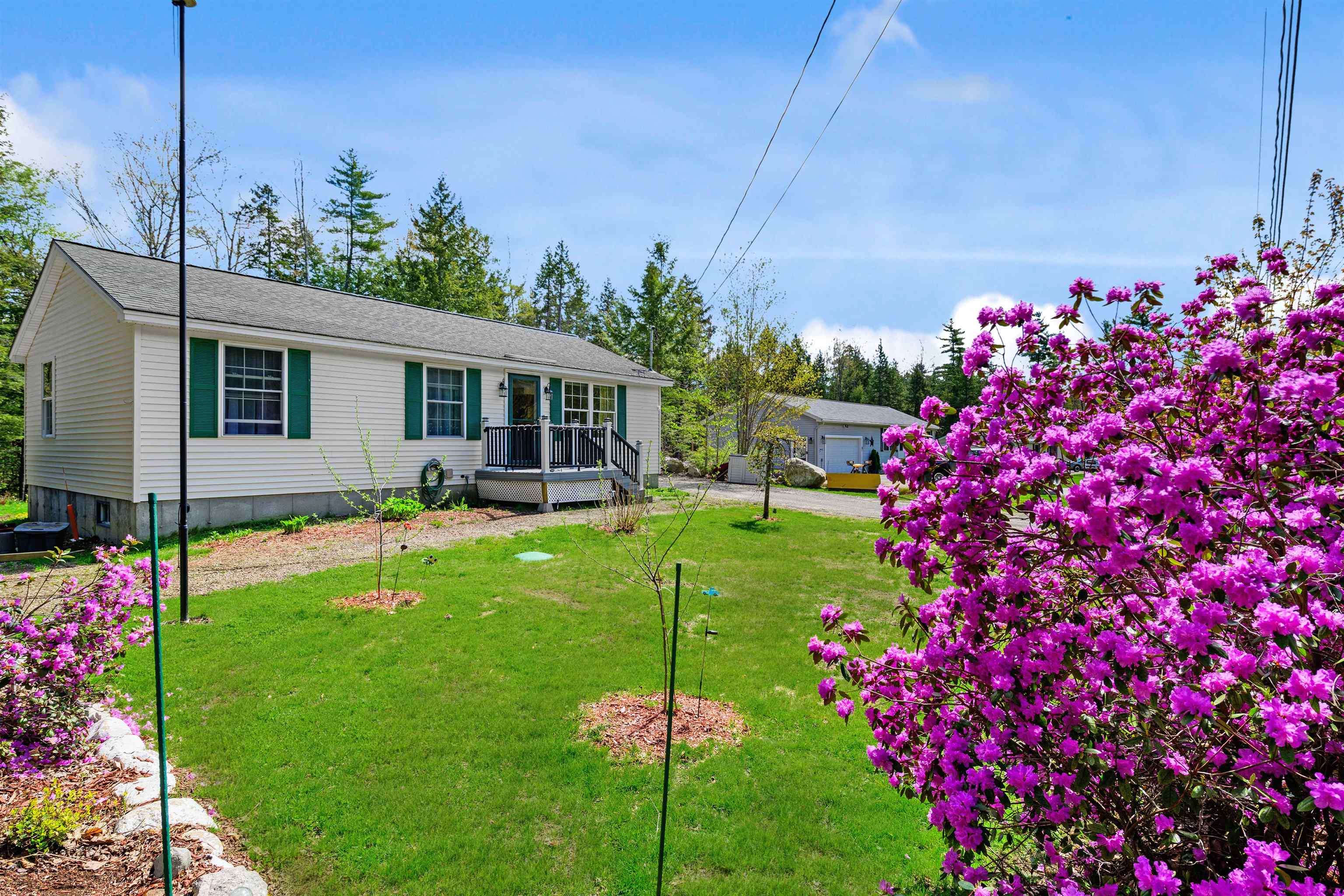 26 Birch Tree Lane Ossipee, NH 03814 - Photo 1 of 41