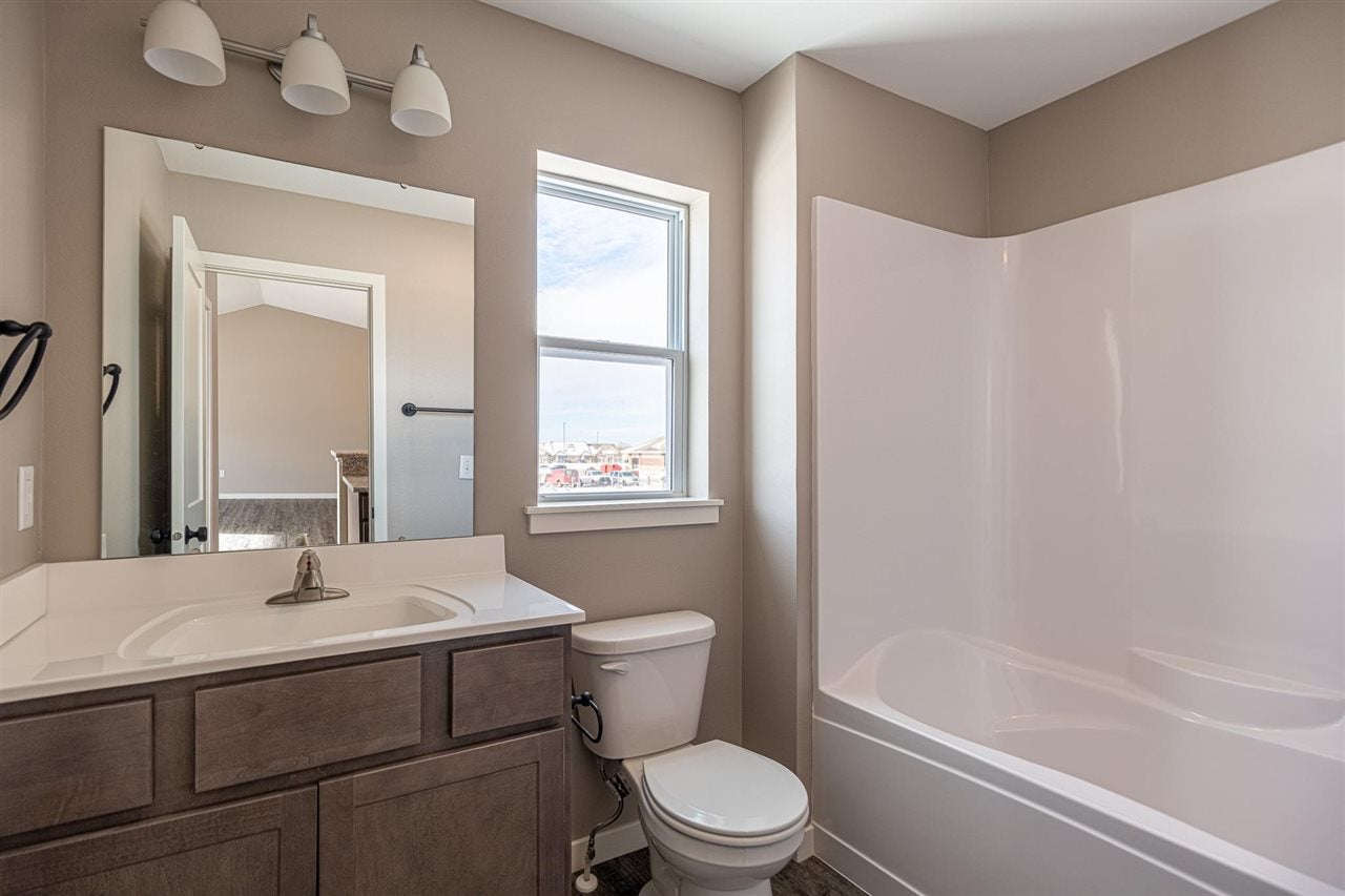 394 Maple Court Solon, IA 52333 - Photo 15 of 20 Gallery Image 15