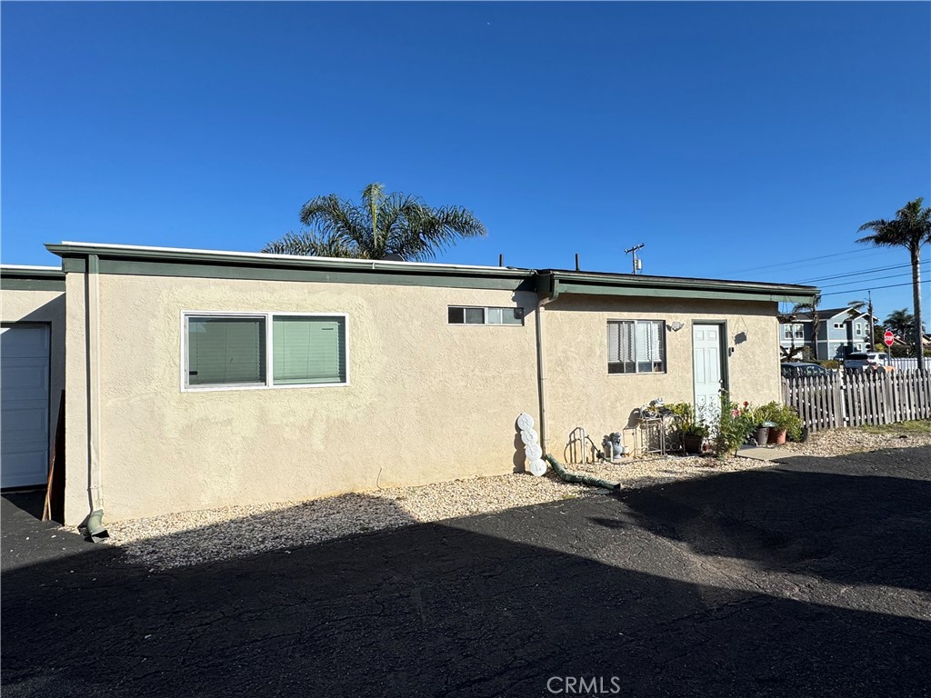 590 South 6th Street Grover Beach, CA 93433 - Photo 23 of 58 Unit A Back Entrance