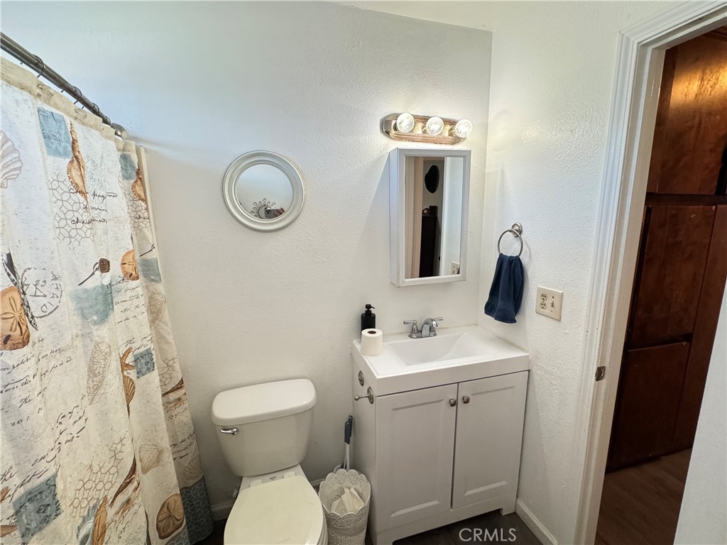 590 South 6th Street Grover Beach, CA 93433 - Photo 56 of 58 Unit B Bathroom