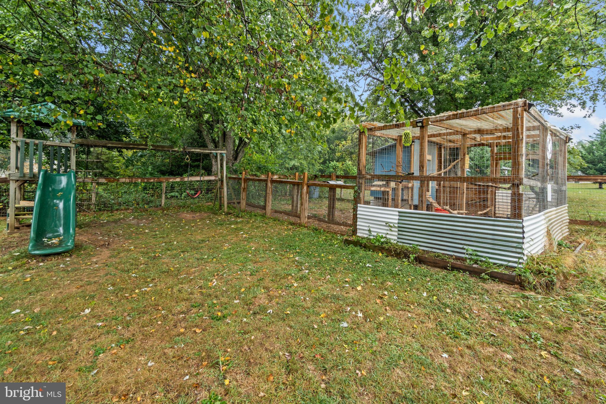 1272 Cherrytown Road Westminster, MD 21158 - Photo 29 of 30 a backyard of a house with lots of green space