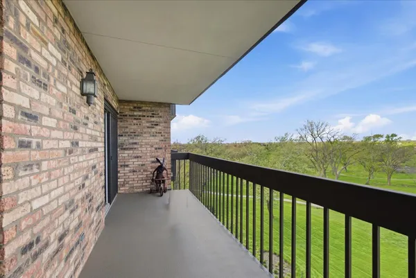 $600,000 | 3810 Mission Hills Road, Unit 505, Northbrook, IL 60062