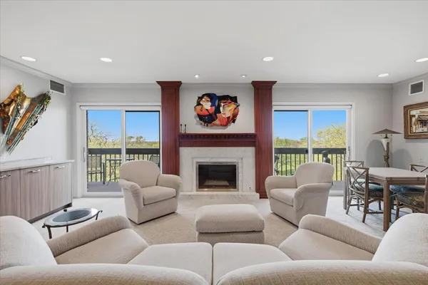 $600,000 | 3810 Mission Hills Road, Unit 505, Northbrook, IL 60062